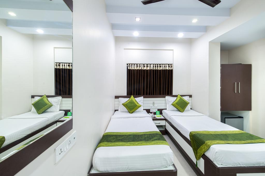Treebo Trip Jai Ambe Maa Hotel Kolkata Bagian luar foto